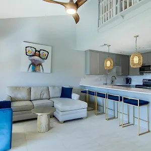 7f Nama-stay , Destin United States